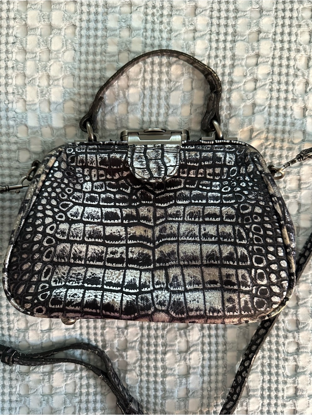 Patricia Nash Croc-Embossed Top-Handle Bag Excellent condition